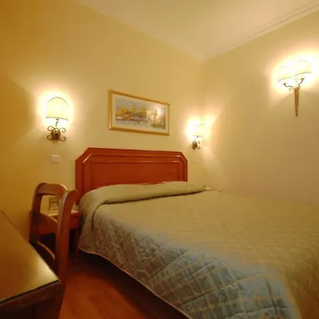 Апартаменты Rue Brey - 4 Persons